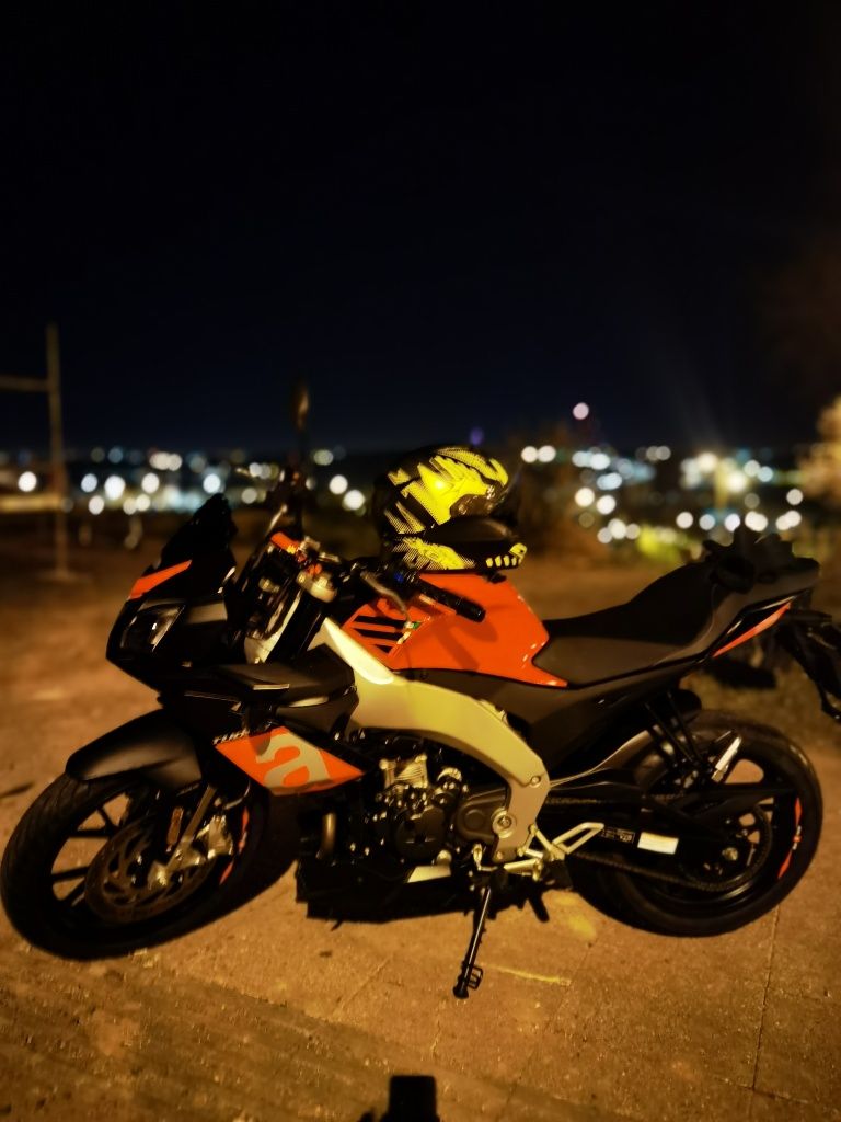 Aprilia tuono 125