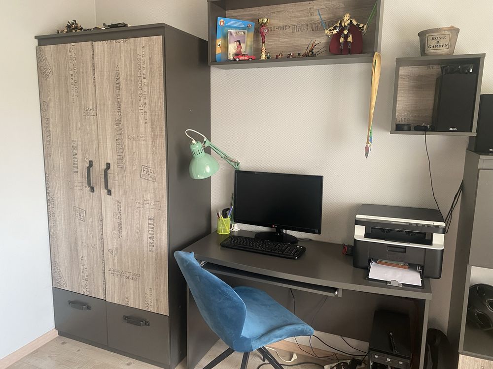 Продам меблі в спальню кімнату