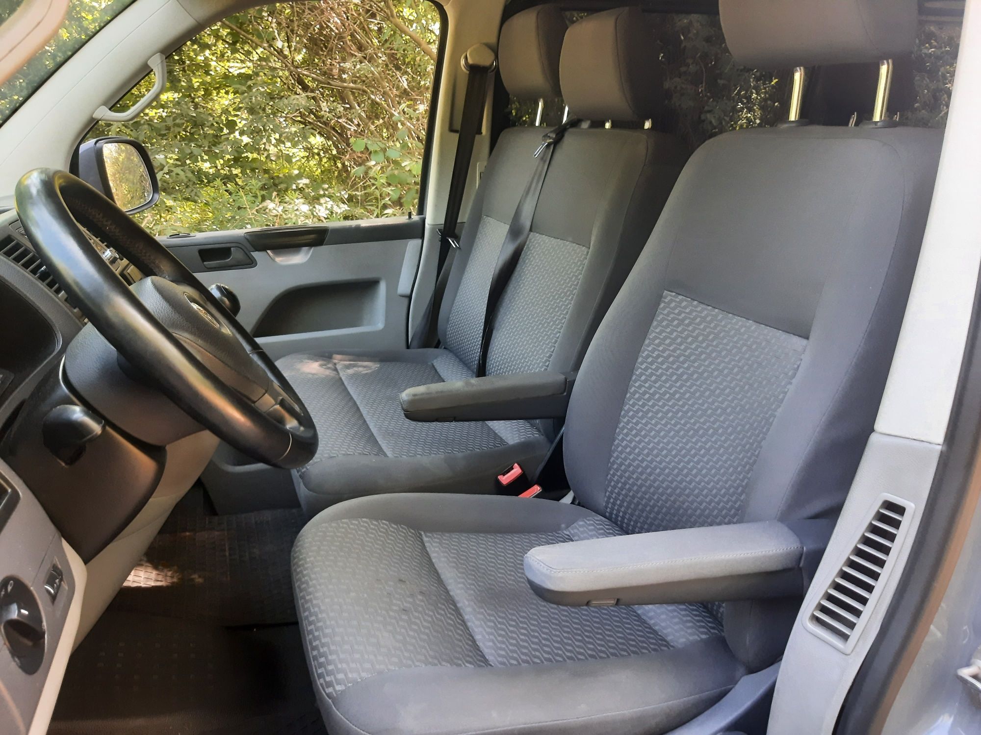 T5 2.0tdi 14r. Osobowy Klima przod i tyl 100% sprawny