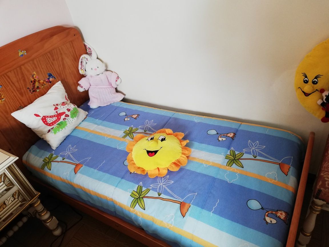 Cama de grades, berço e cama 3 em 1