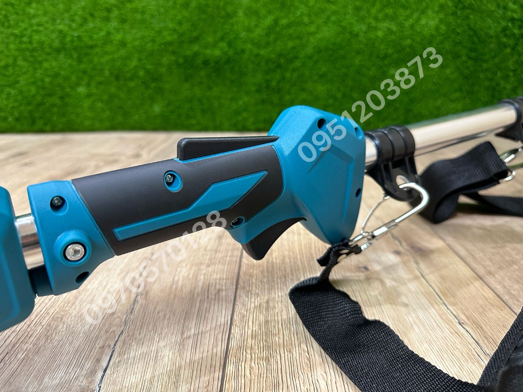 Аккумуляторный триммер косилка Makita DUR501BL 36V 8Ah коса для травы
