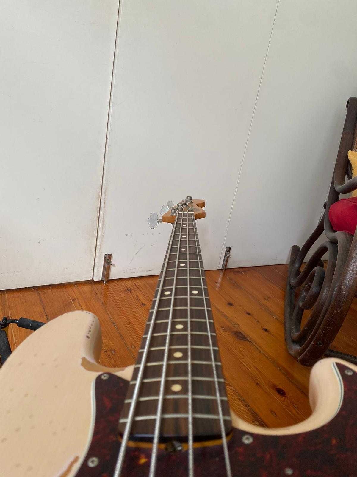 Fender Flea Jazz Bass