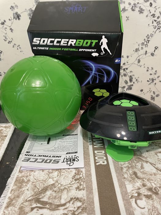 Soccer bot футбольний тренажер