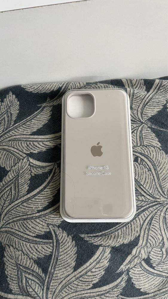 Case apple iPhone 13 piaskowy kolor etui nowe