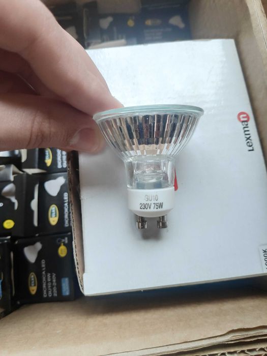 54 Focos GU10 (apenas lâmpadas)