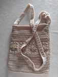 Bolsa a tiracolo em crochet