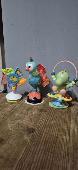 Іграшки на присосці. Для годування