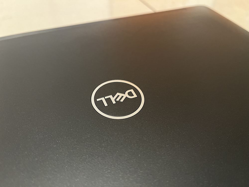 Dell Latitude 7390 i5-8350U 16GB RAM SSD 256GB FHD Windows11
