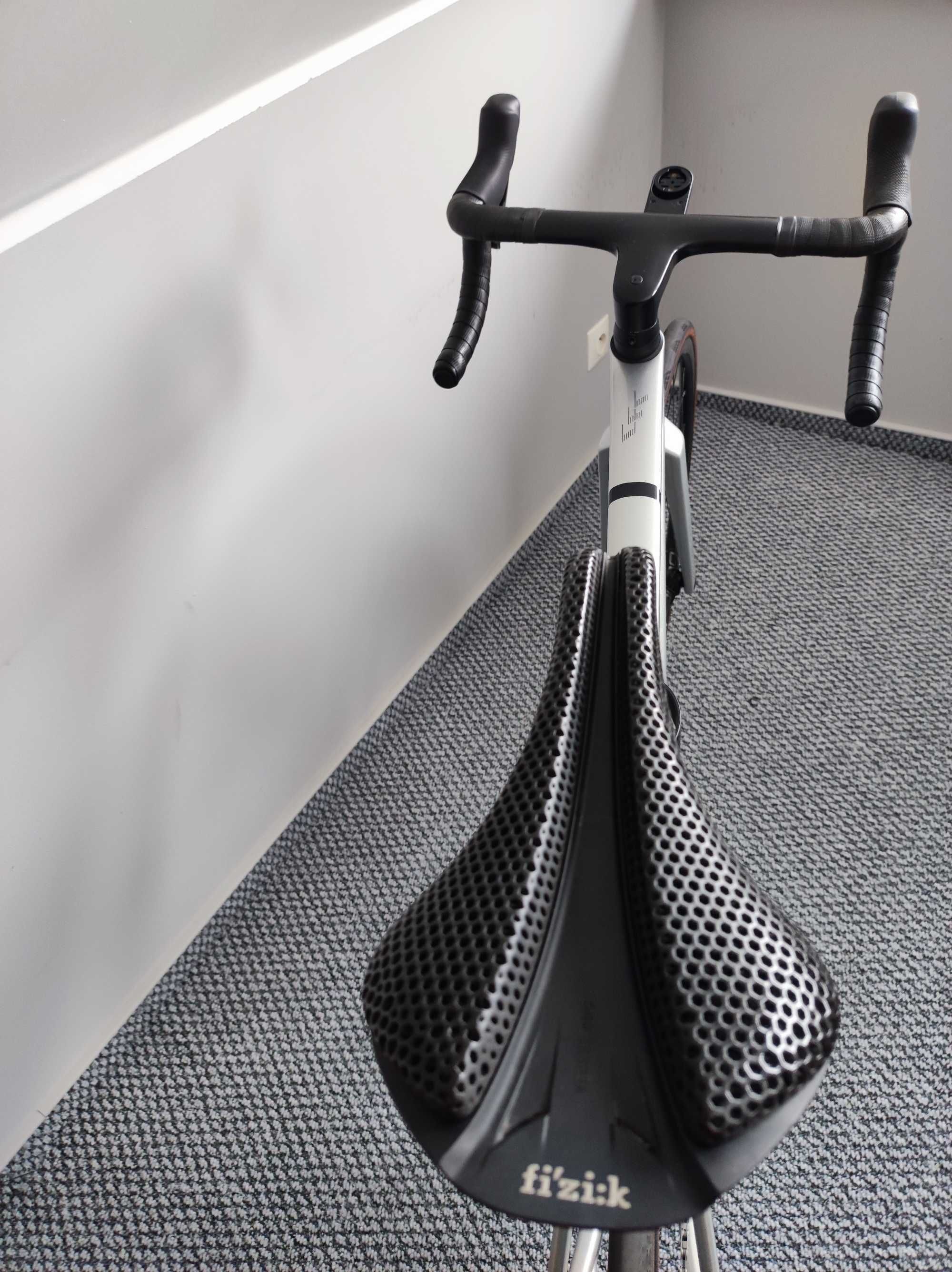 Rower szosowy Canyon Ultimate CFR Red AXS rozmiar S