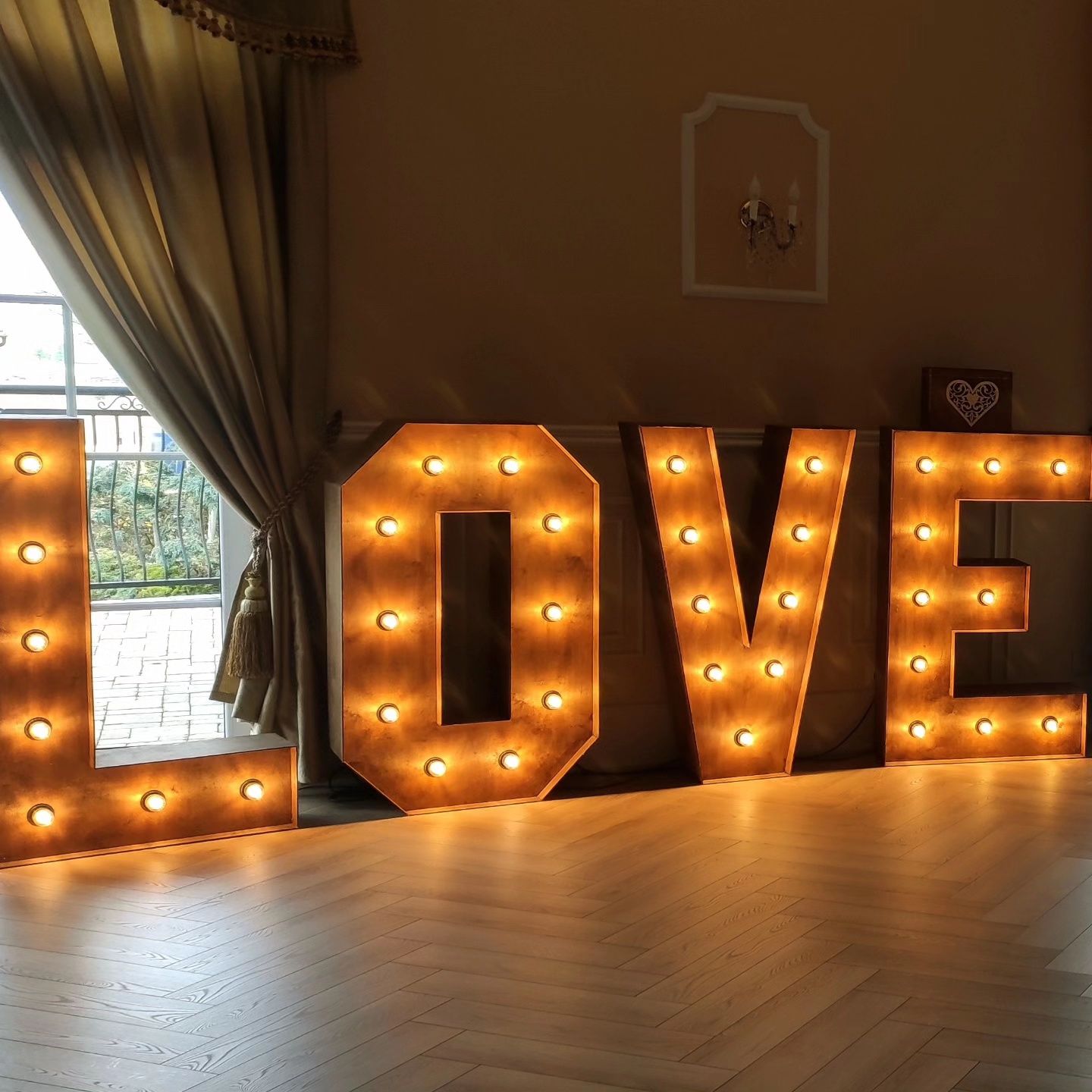LOVE MIŁOŚĆ napis LED neon