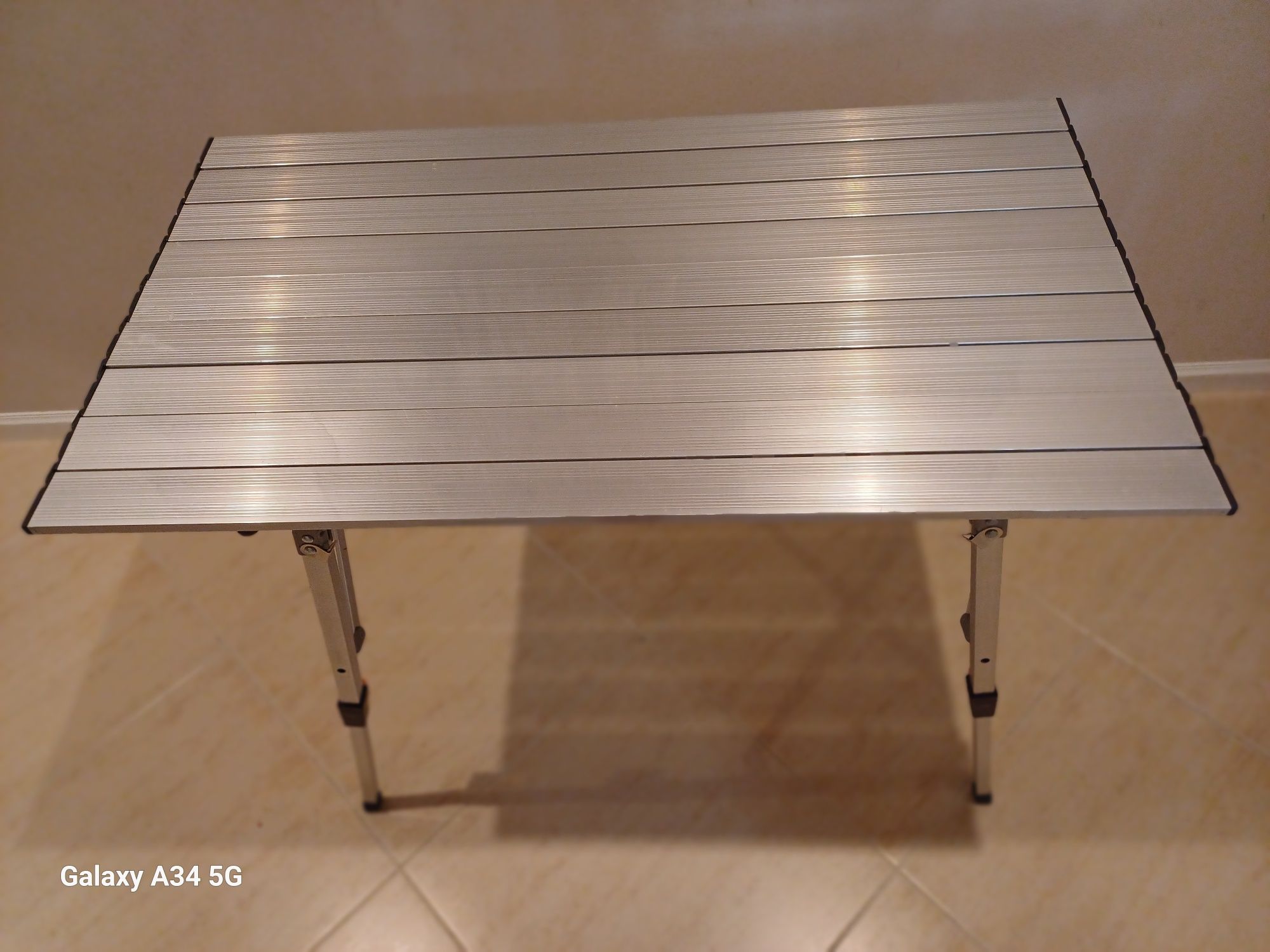 Mesa de campismo dobravel , de alumínio