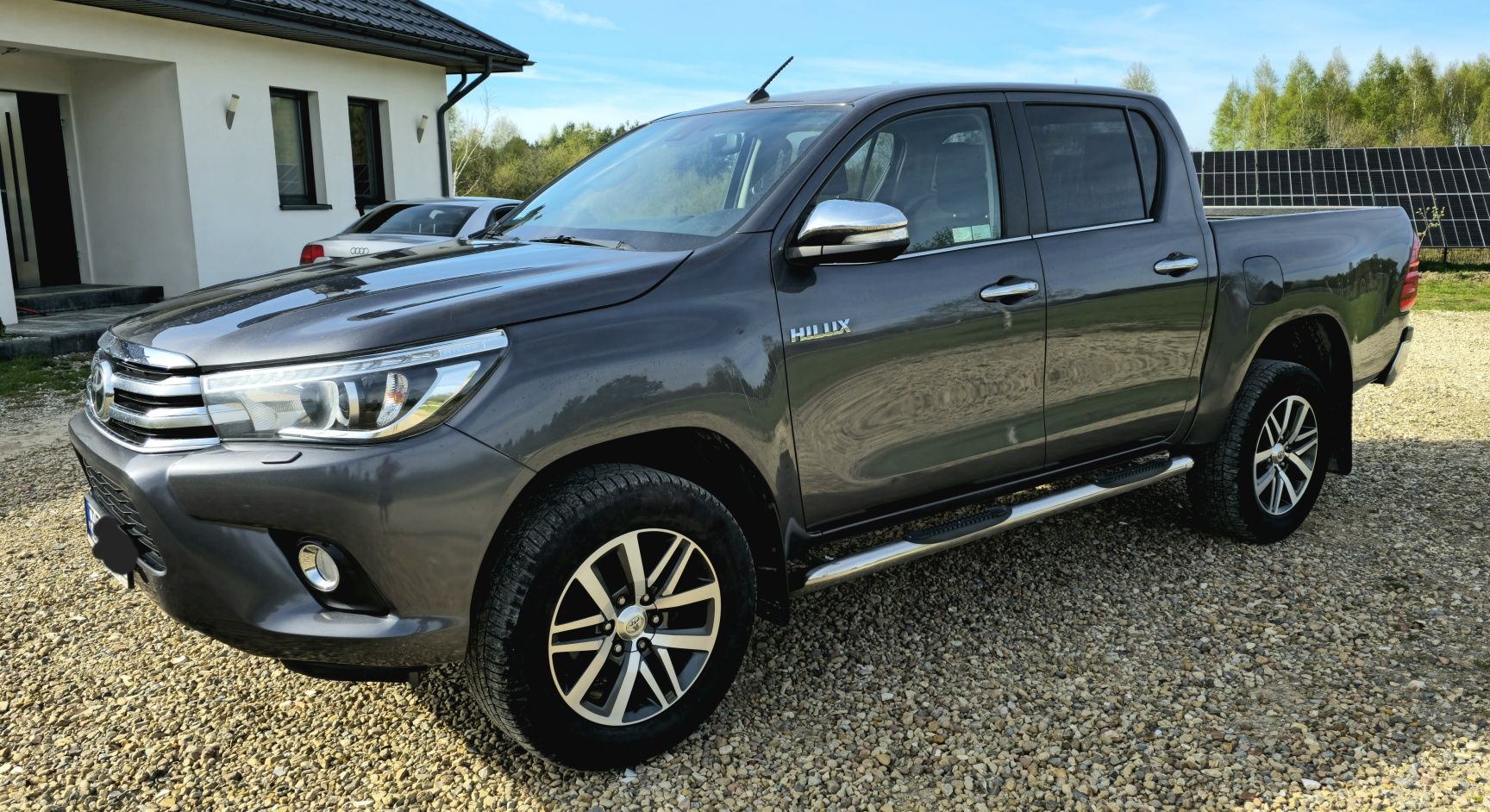 Toyota Hilux 2.4 150km