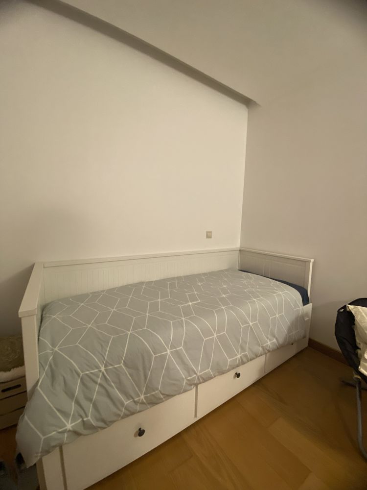 cama + 2 colchões + edredão