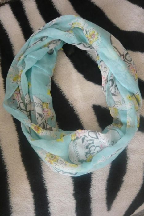 Apaszka komin czaszki i kwiaty