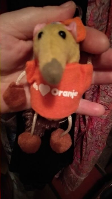 игрушка Франция брелок оранжевый зверек лапки веревки we love orange