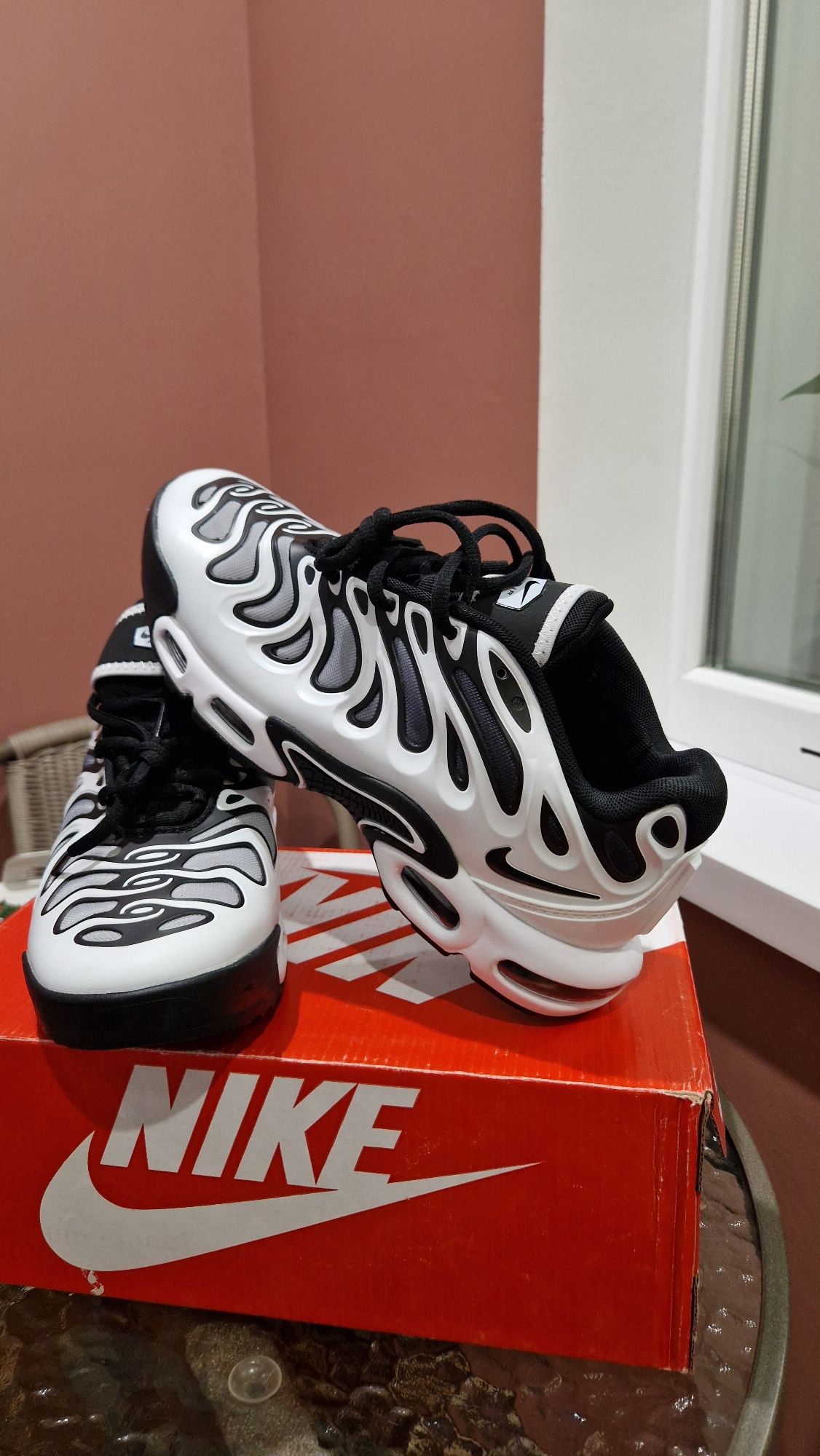 Кросівки Nike drift- топ-модель 

В наявності розміри 
43(27,5)