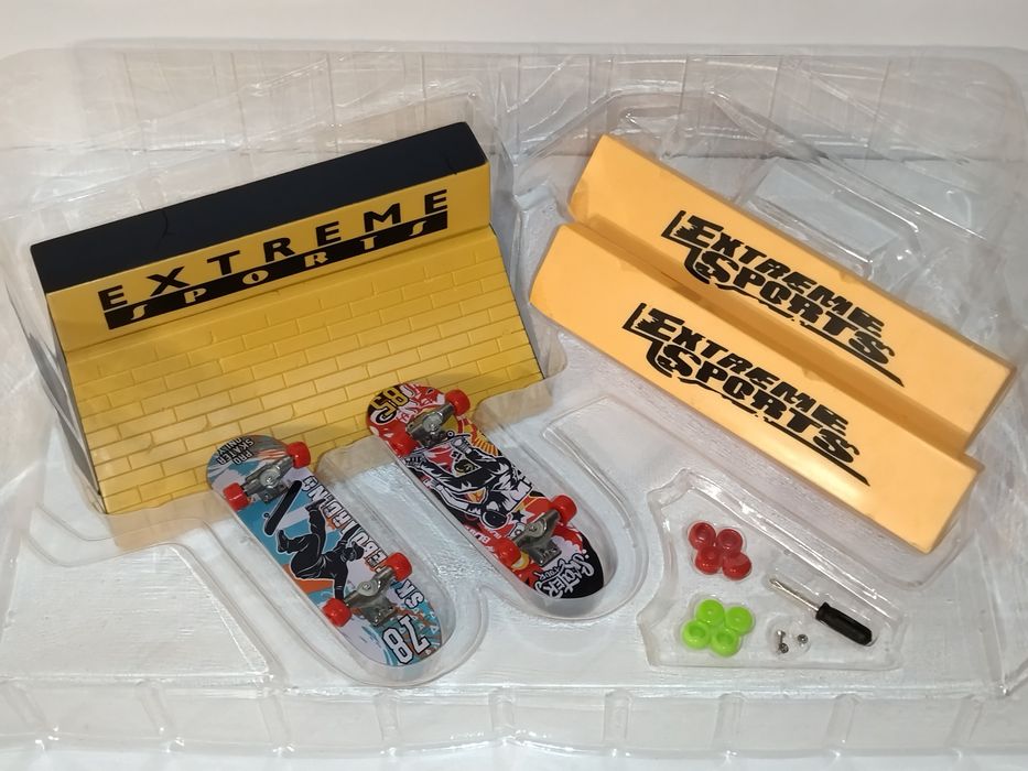 Игровой набор Фингерборд с трамплином + 2 скейта.Скейтпарк.