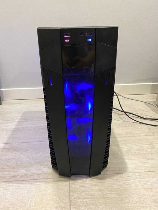 Продам потужну робочу станцію / сервер, корпус з підсвіткою