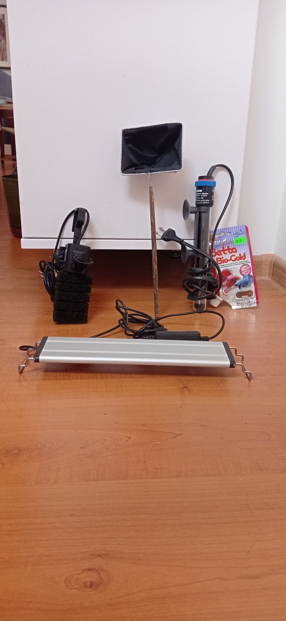 Akwarium 30x30x30 z szafką i osprzętem!