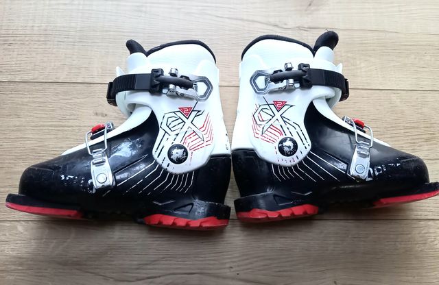 Buty narciarskie dziecięce r24 w19