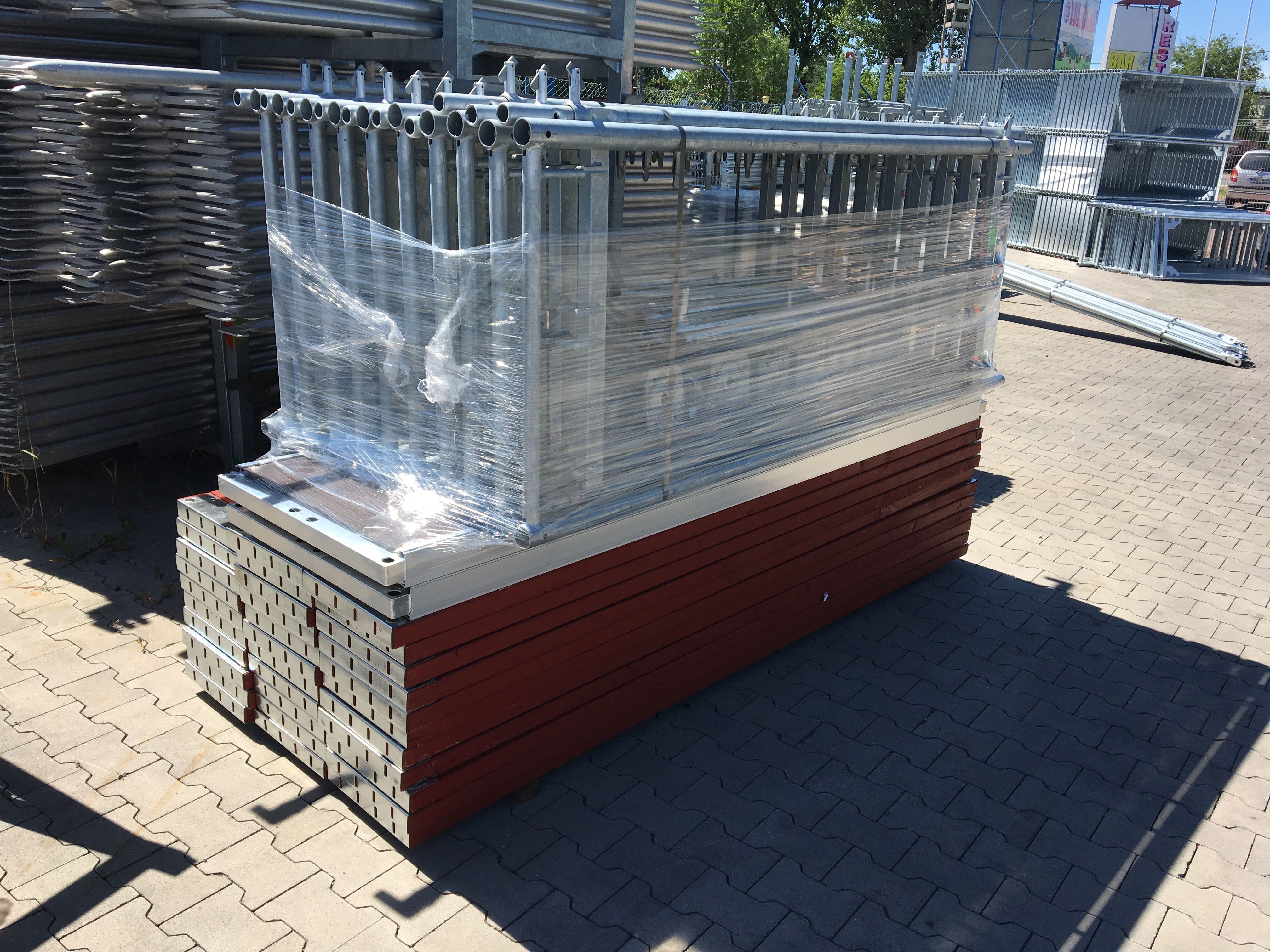 Rusztowanie Fasadowe Ścienne Ramowe Systemowe Elewacyjne 156m2 T. Plet