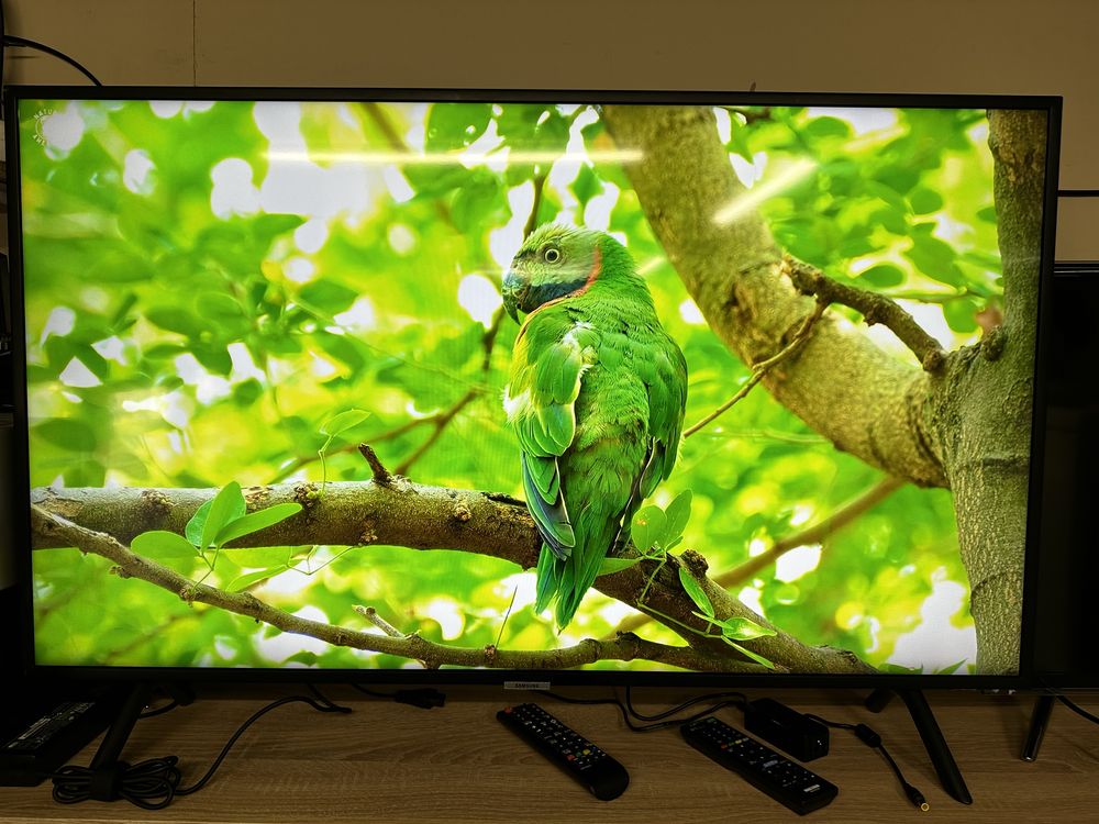 Телевізор smart tv Samsung 32" smart tv з Німеччини