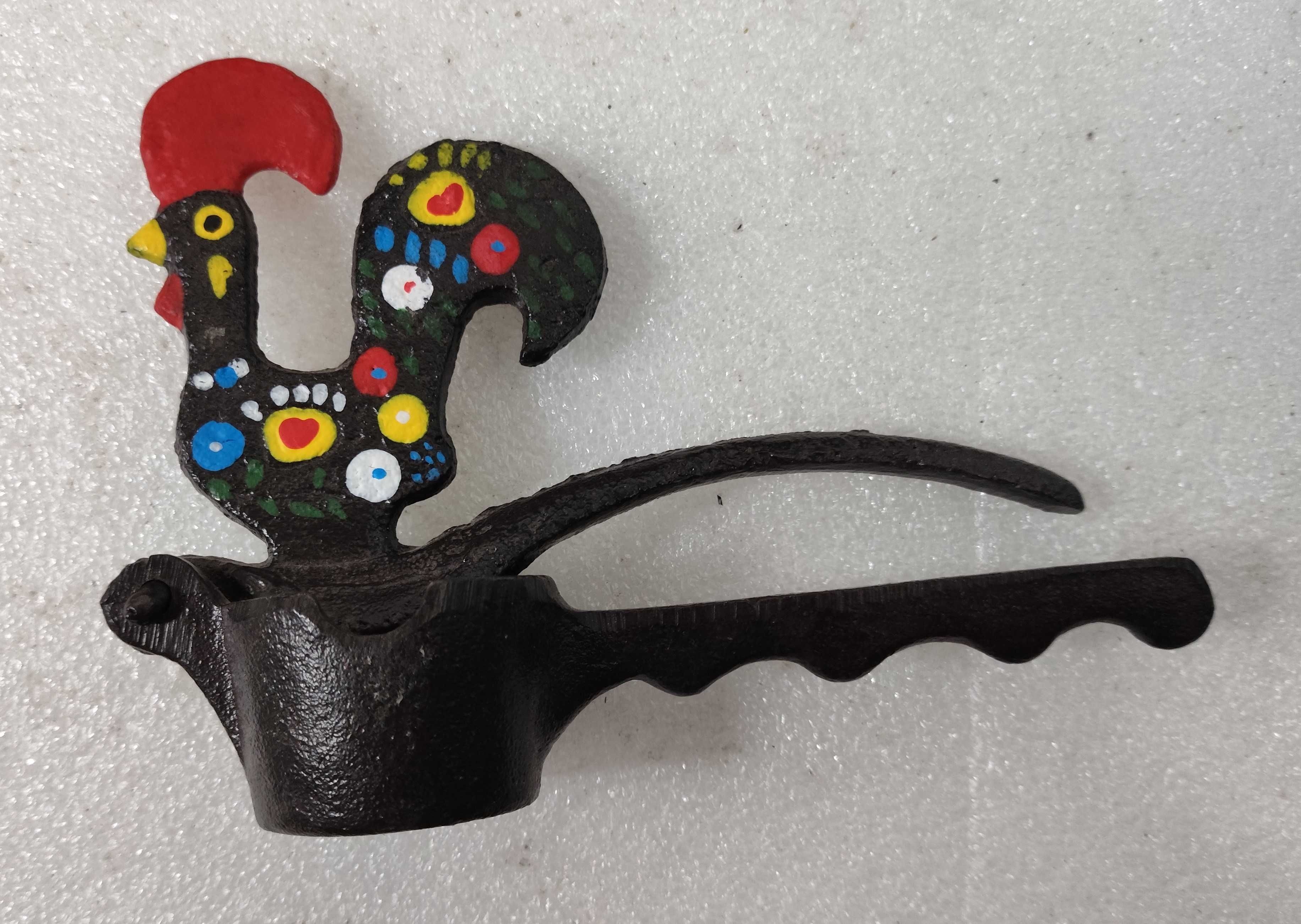 Quebra nozes em ferro - Galo de Barcelos