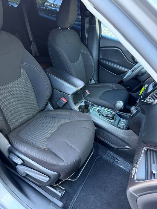 Jeep Cherokee KL 2020