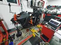 Laserowy pomiar geometrii motocykli ,prostowanie ram