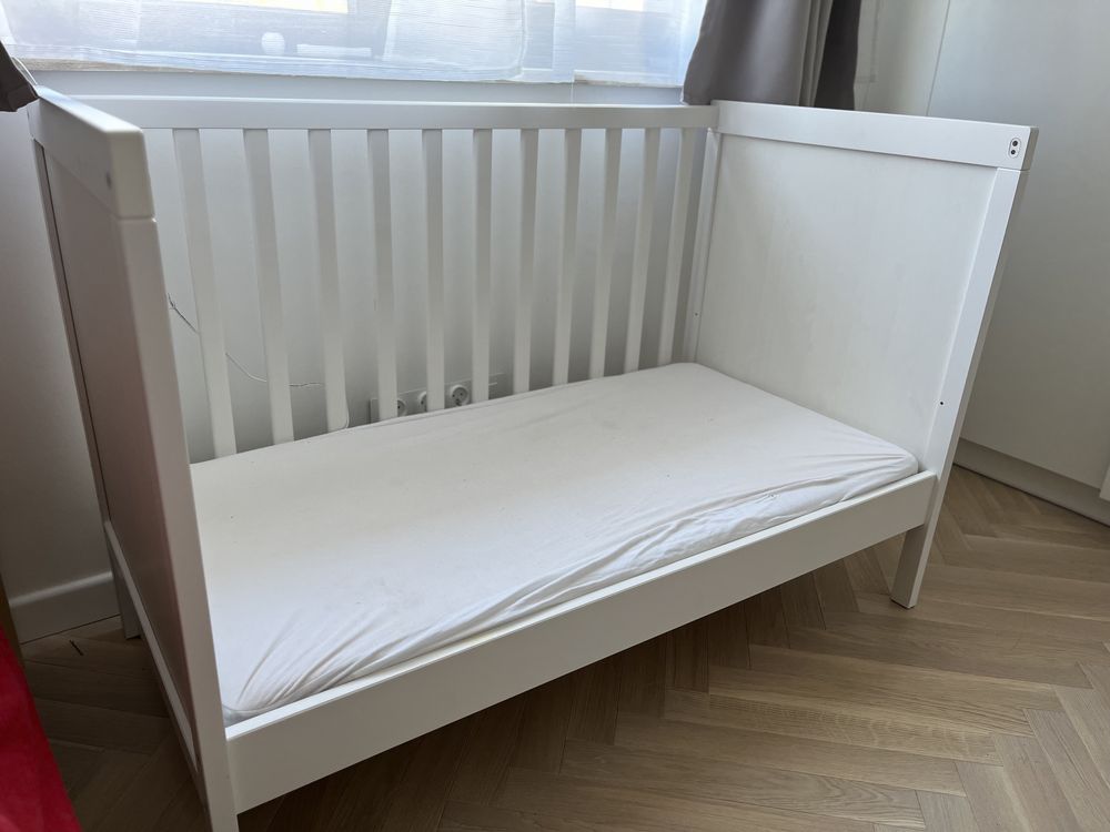 Łóżeczko drewniane IKEA Sundvik