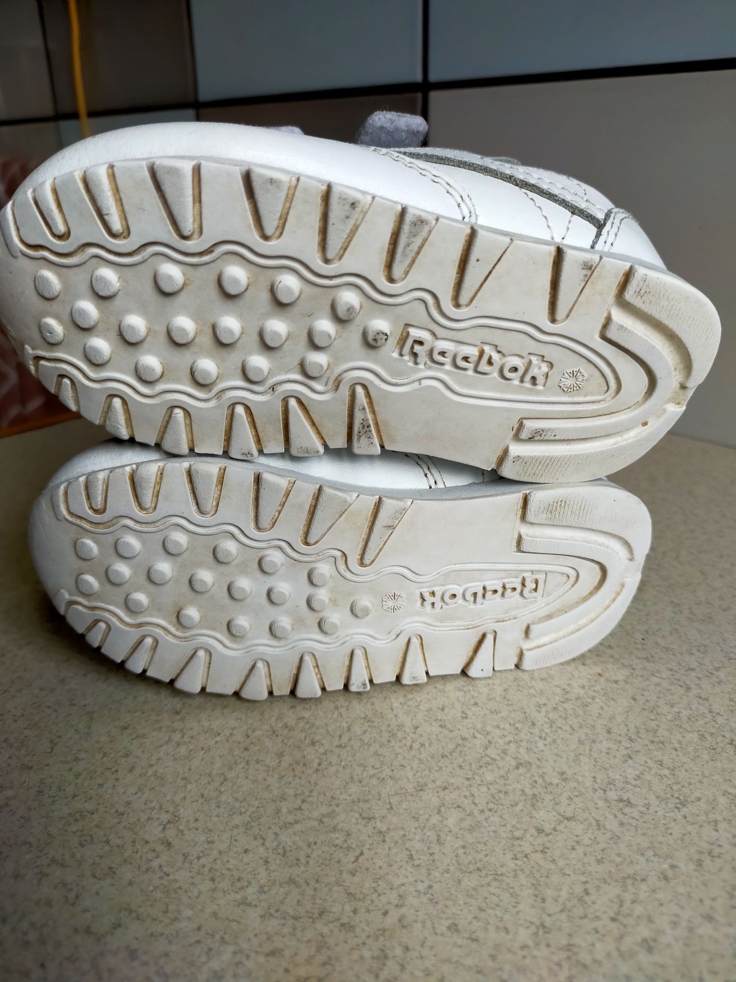 Buty Reebok Classic skórzane 22/12 cm