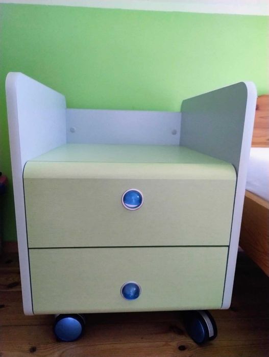 Black Red White komplet mebli Capslock – regały, komody, stolik