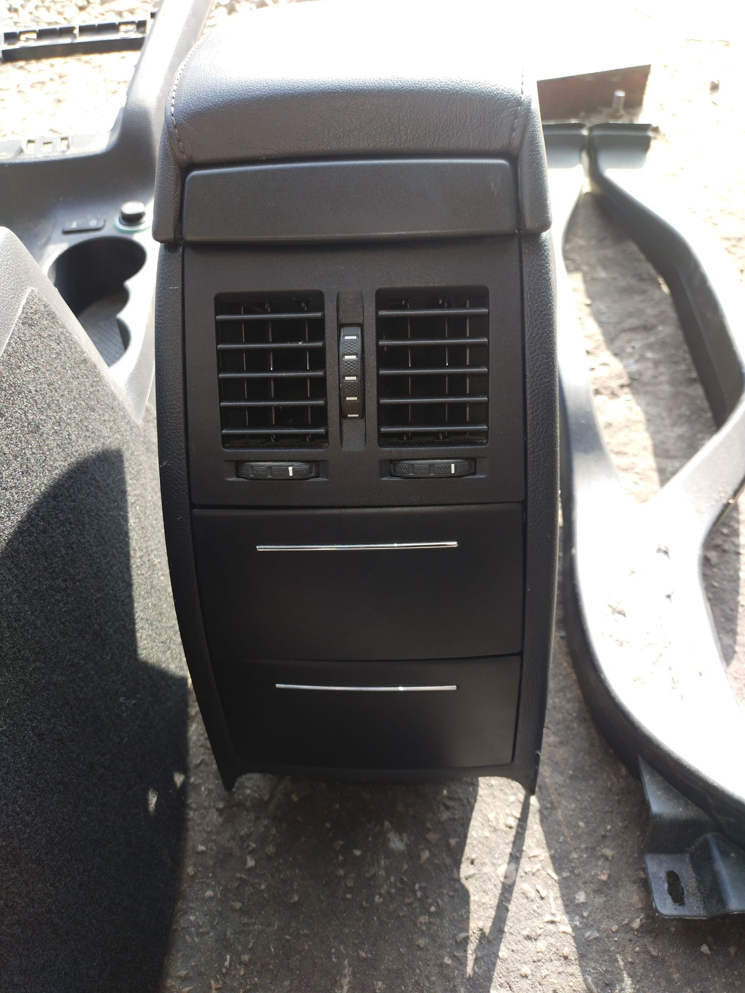 Skoda Octavia II podłokietnik SWAP
