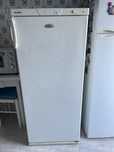 Arca vertical com 5 gavetas