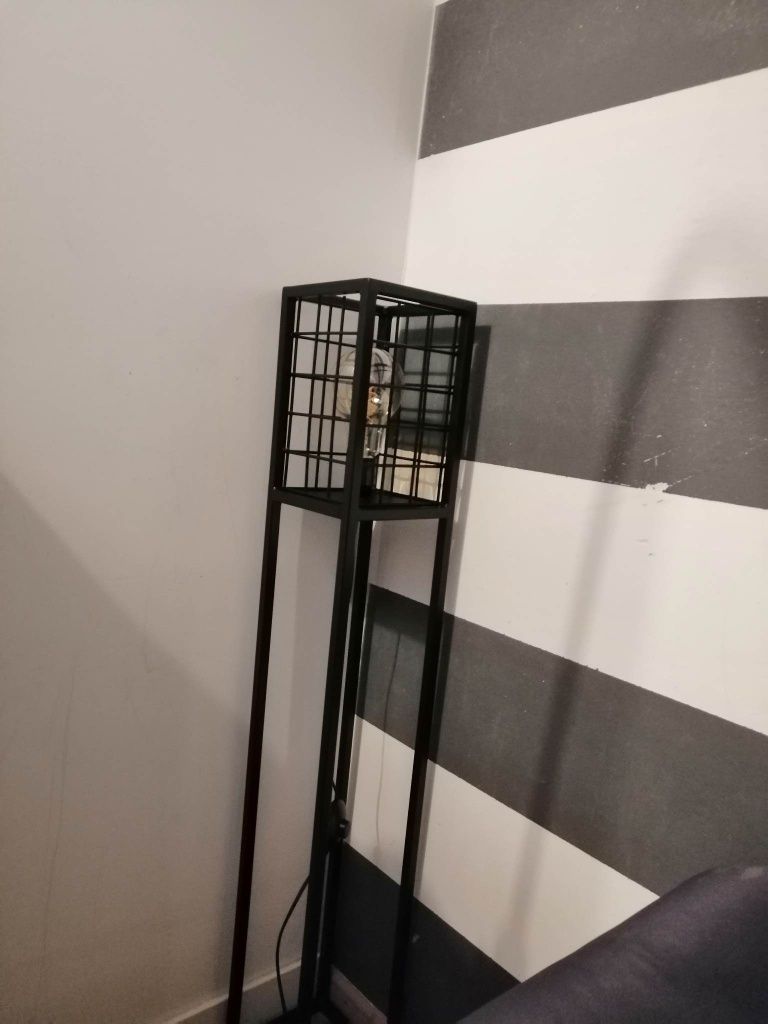 Lampa podłogowa loft