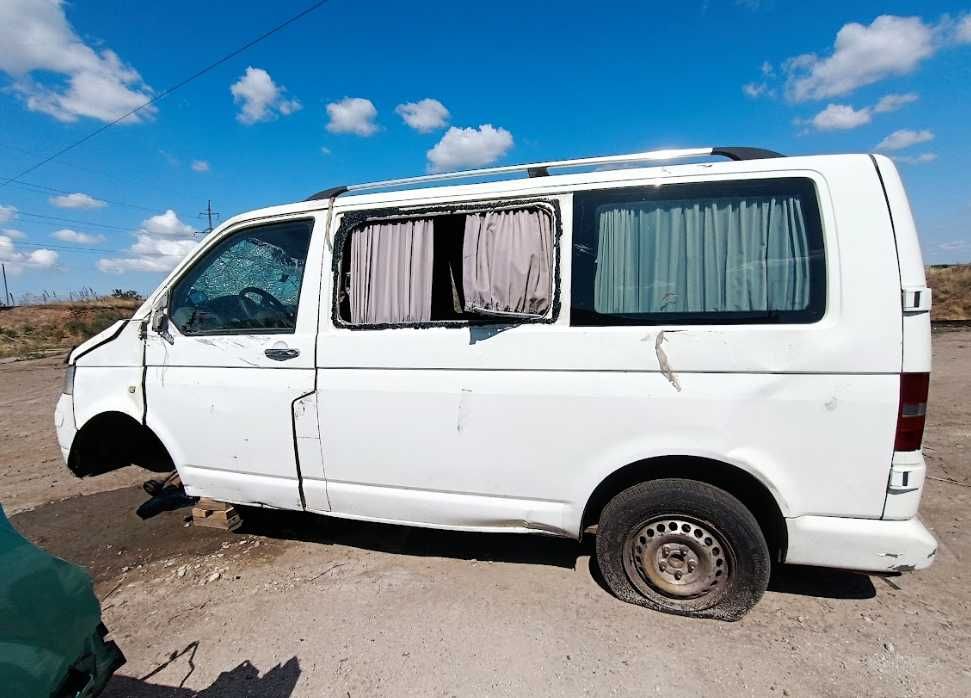 Кузов VW Transporter T5 2006 белый 1.9. Разборка VW T5