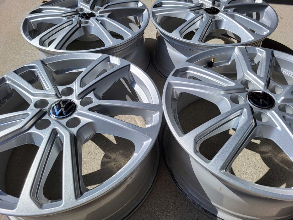 [775] Felgi aluminiowe 17 Cali 5x112 ET40 7Jx17H2 VW! R Design