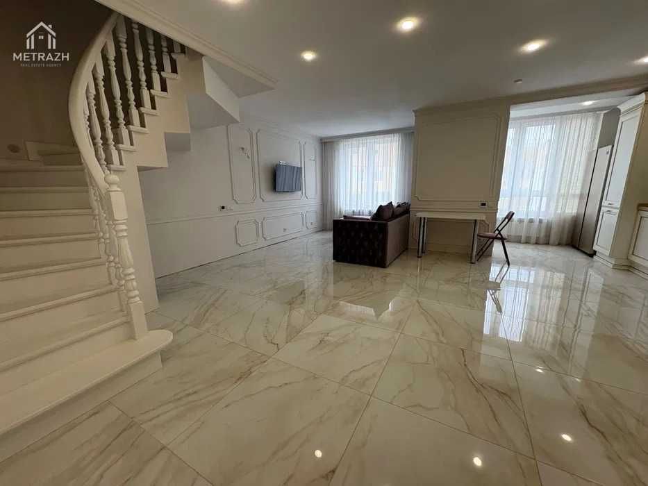 Продам 3х к.квартиру ,ЖК Радужный,Новые дома,Дворец спорта(код13745)