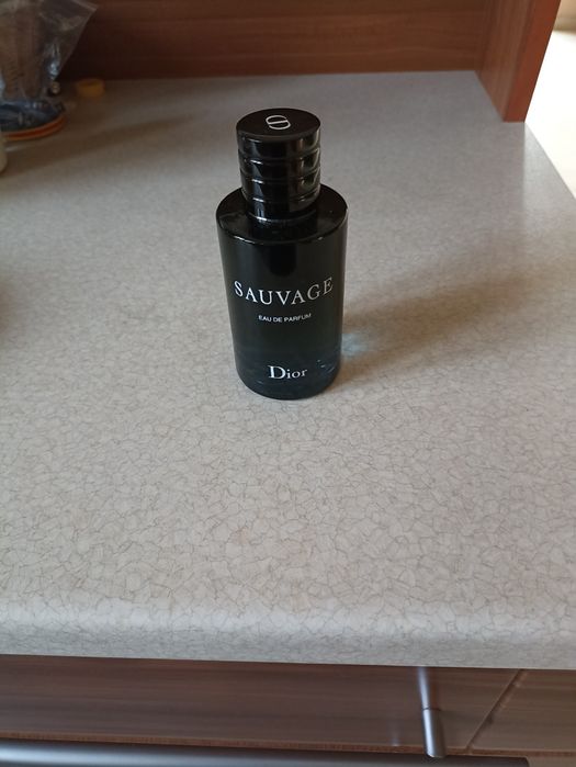 Perfum dior sauvage