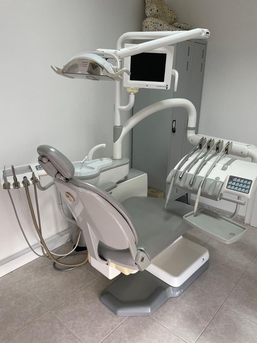 Vendo cadeira de dentista usada em bom estado