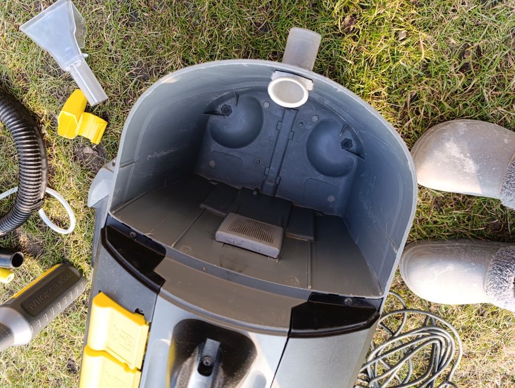 Odkurzacz Karcher Puzzi 10/1