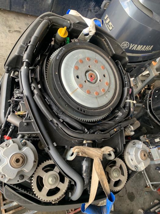 Motor yamaha F225CETL
