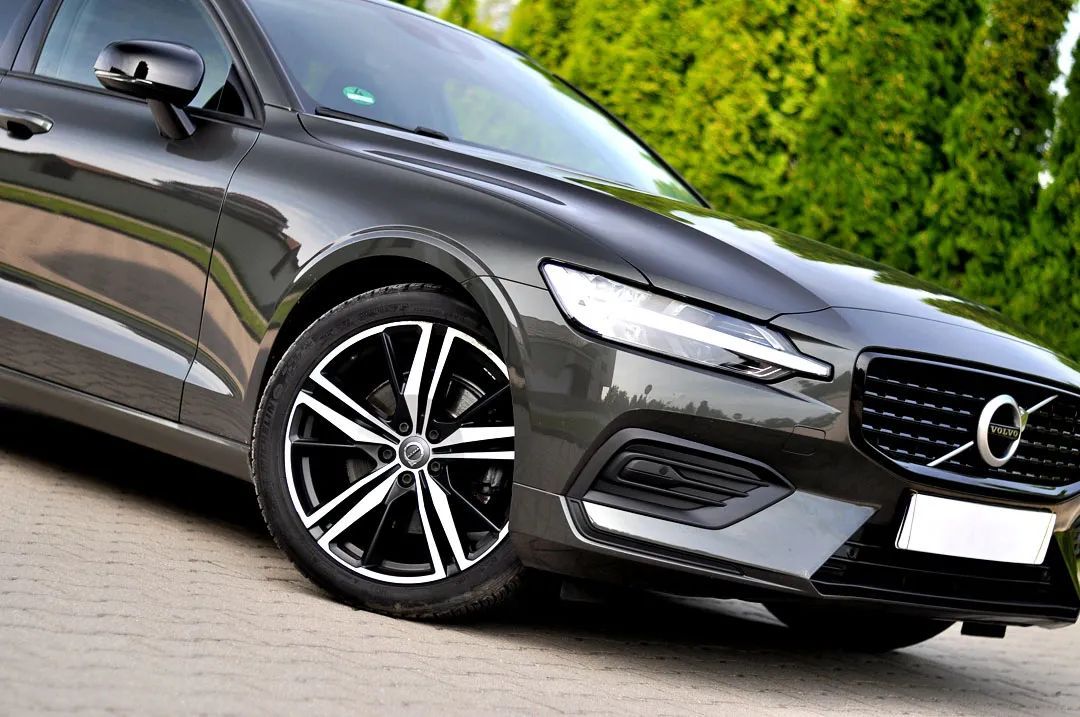 Volvo V60 R-Design Shadow ! *Blis *ACC *EL.Hak *Kamera *Piękny Kolor! *Alu19"