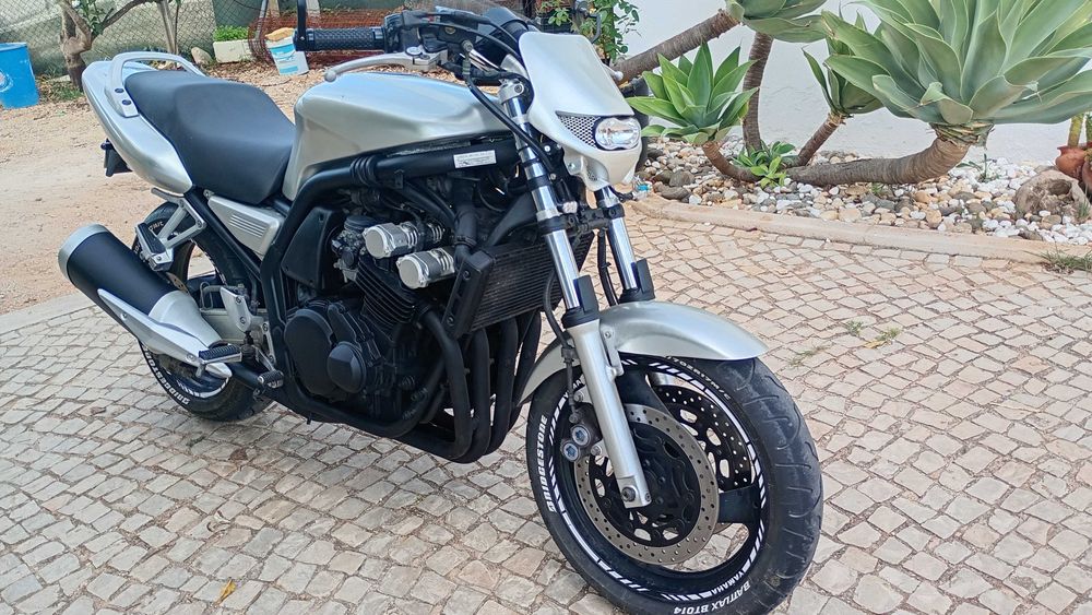 Yamaha Fazer 600