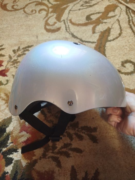 Велошлеем мотошлем защитный шлем