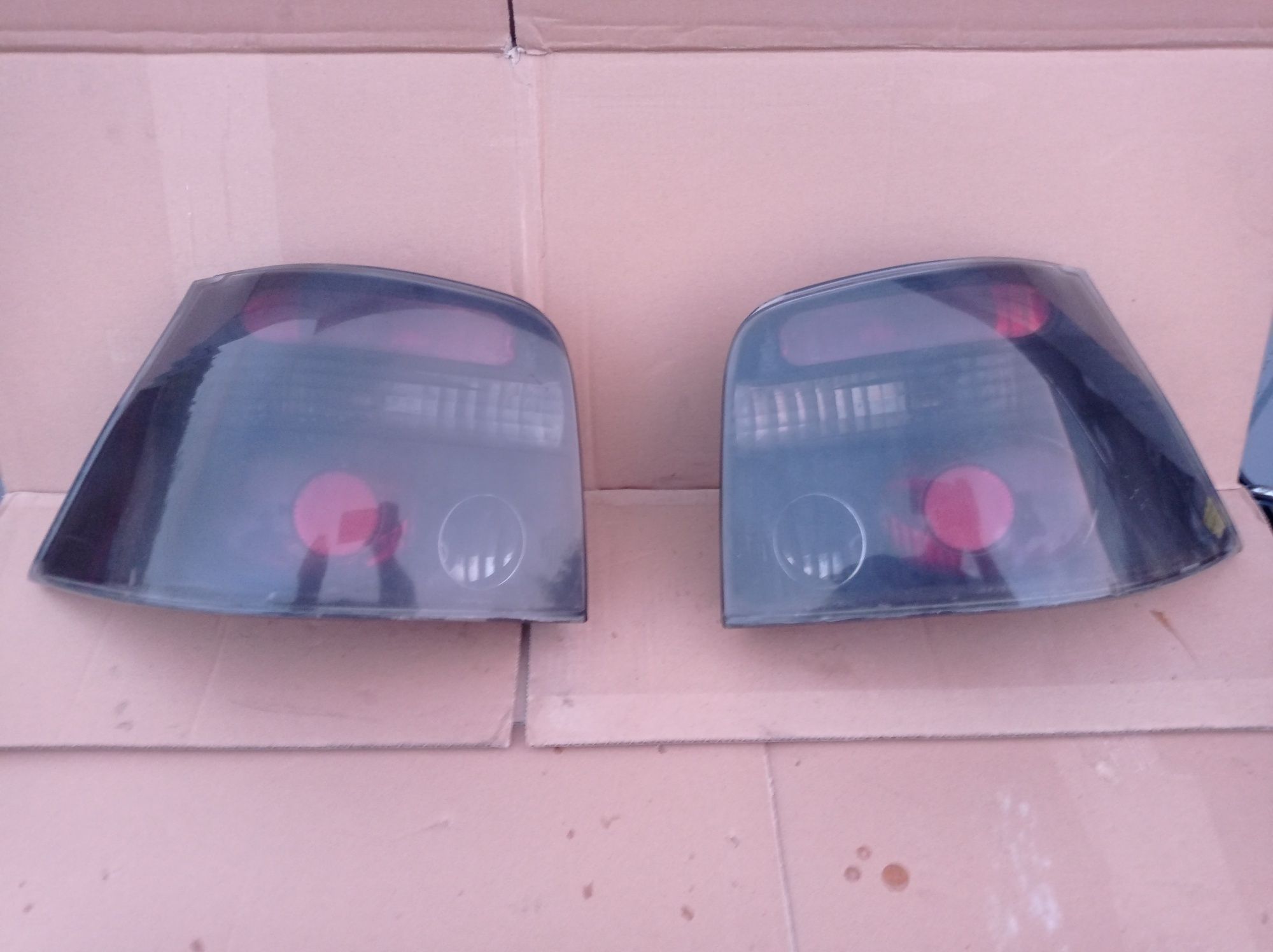 VW Golf IV drzwi zderzak czarny srebrny zielona butelka lampy Sonar ri