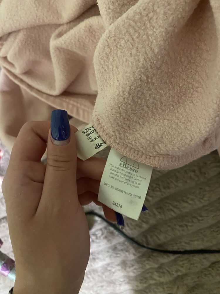 Кофта ellesse.