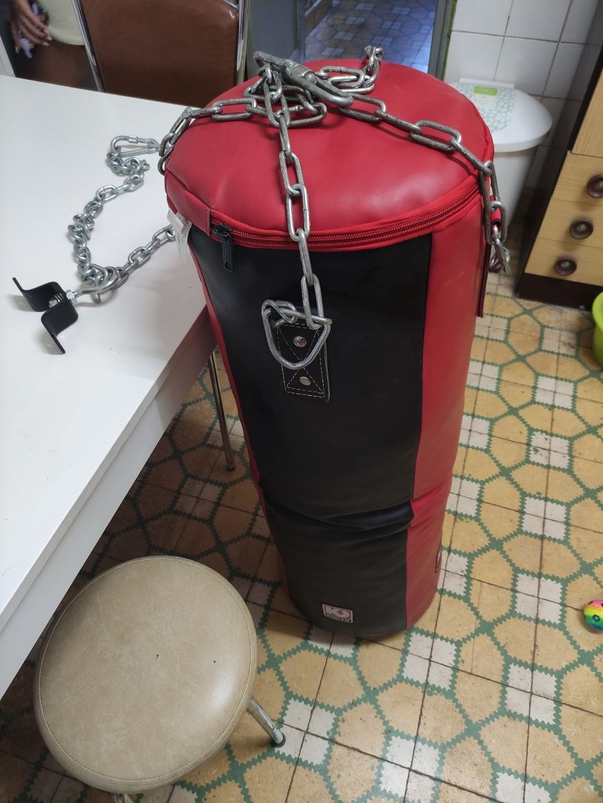 Saco de boxe kohler e luvas 12oz (como novo)