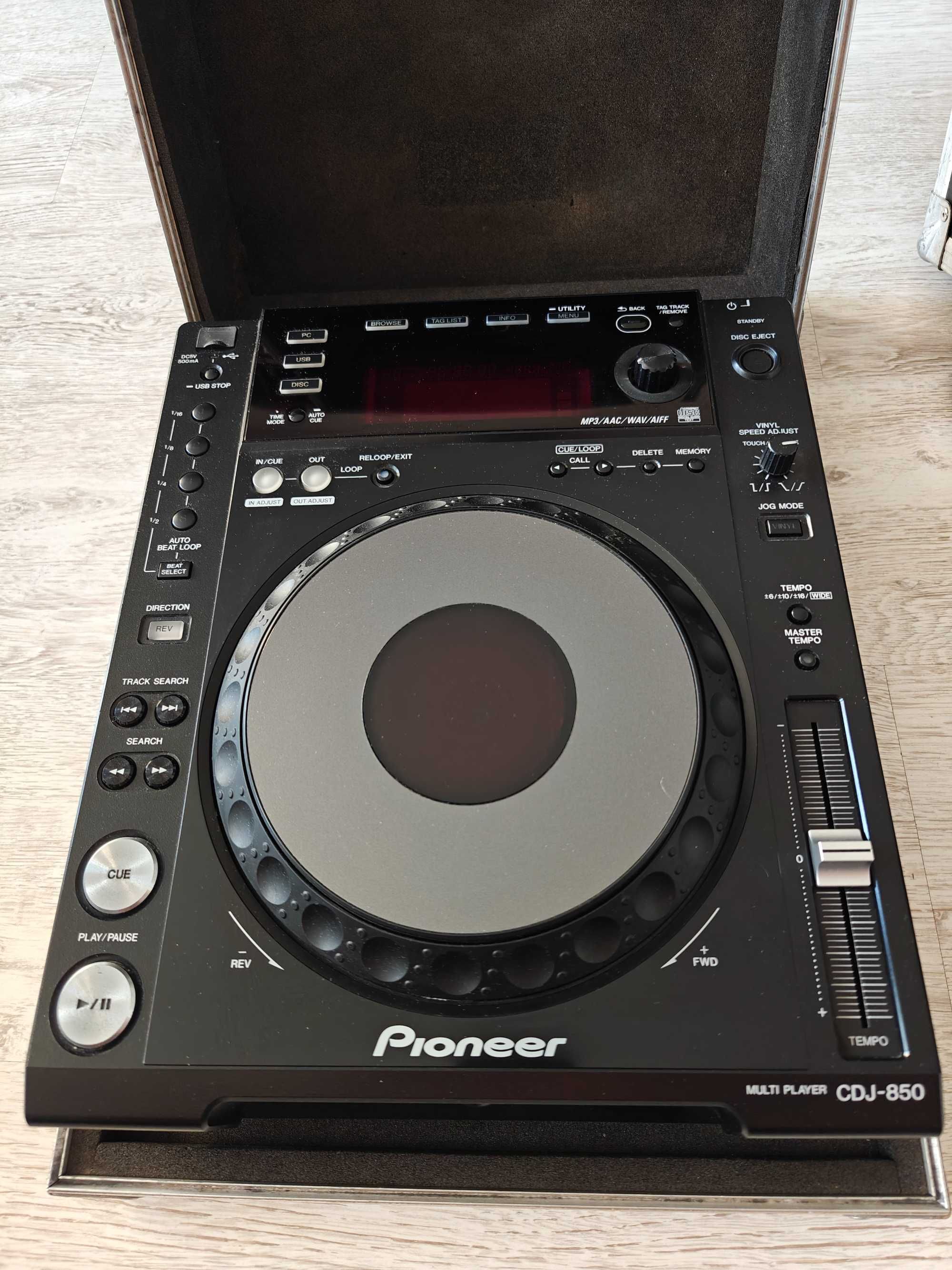 PIONEER 2xCDJ 850 stan bdb+, 2 case gratis