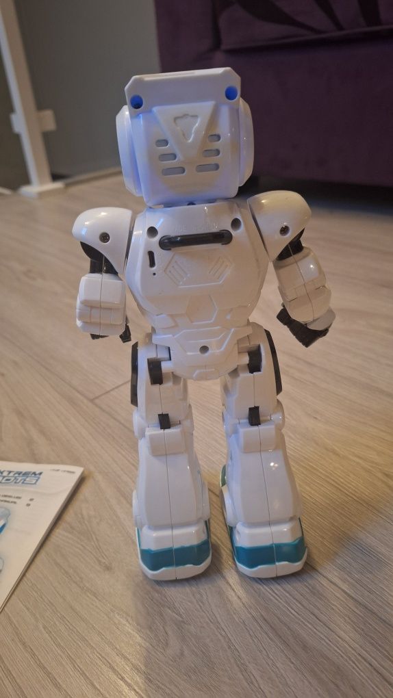 Robot Xtream Bots z pilotem